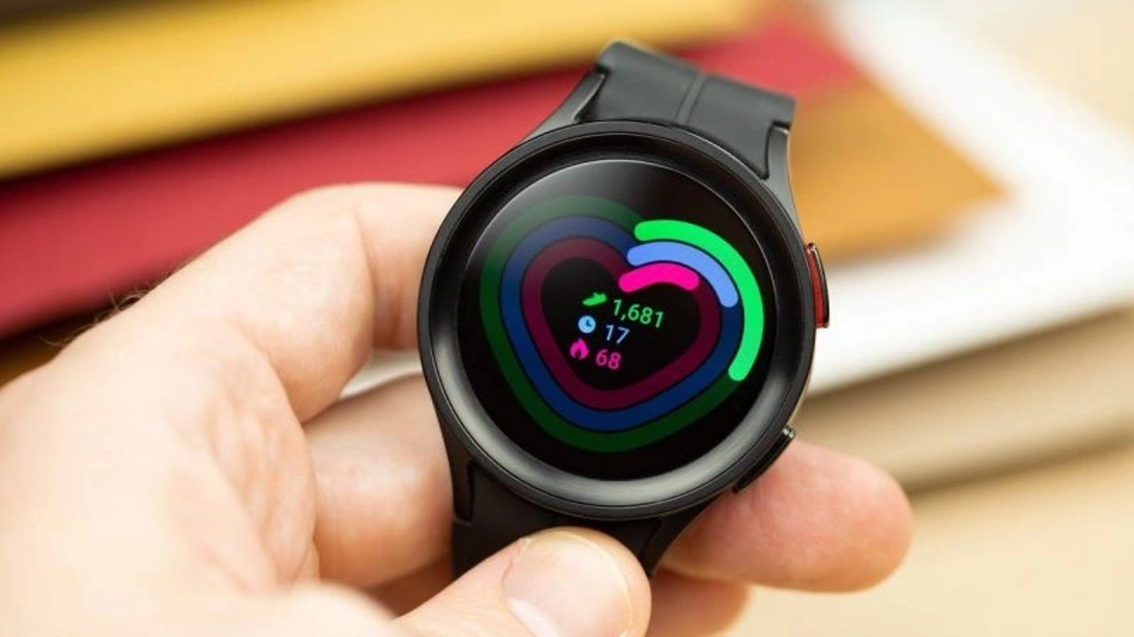 Samsung to introduce the upcoming Galaxy Watch FE 1 Samsung to introduce the upcoming Galaxy Watch FE - News - News